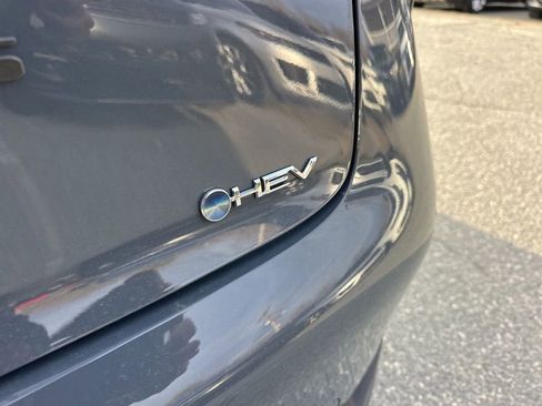 Used 2025 Toyota Prius LE image 26