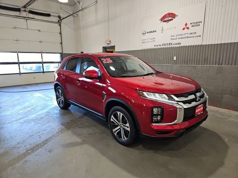 New 2025 Mitsubishi Outlander Sport SE image 1
