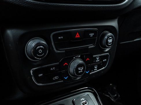 Used 2018 Jeep Compass Limited w/ Trailer Tow Group image 19