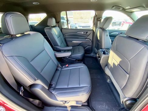 New 2026 Chevrolet Traverse LT w/ LPO, Floor Liner Package image 24