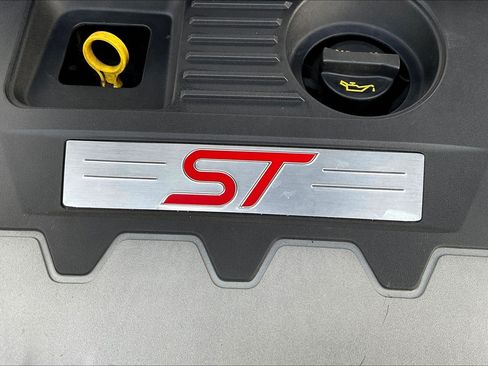 Used 2015 Ford Focus ST w/ Equipment Group 402A FWD image 31