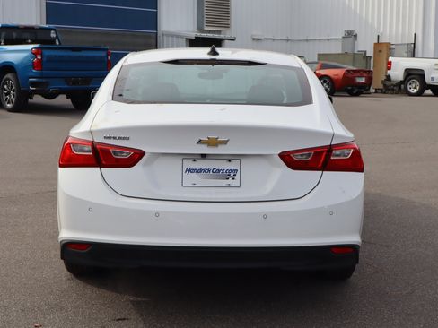 Certified 2024 Chevrolet Malibu LS w/ Driver Confidence Package image 8