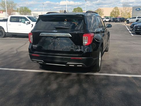 Used 2024 Ford Explorer XLT w/ Equipment Group 202A AWD/4WD image 5
