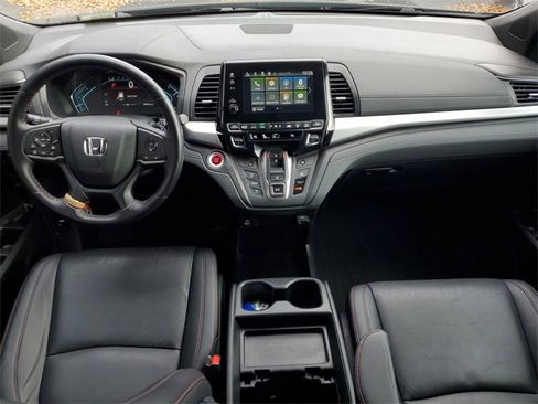 Certified 2024 Honda Odyssey Sport image 14