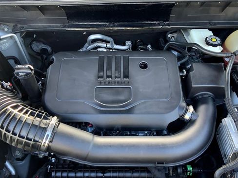 Used 2023 GMC Acadia SLE w/ Elevation Edition FWD image 31