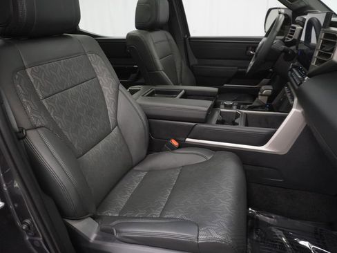 Used 2025 Toyota Tundra Limited AWD/4WD image 51
