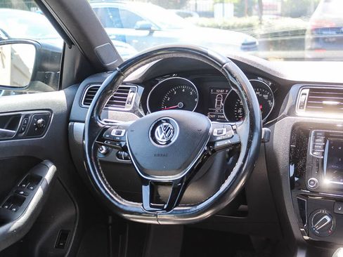 Used 2016 Volkswagen Jetta Sport w/ Lighting Package FWD image 19