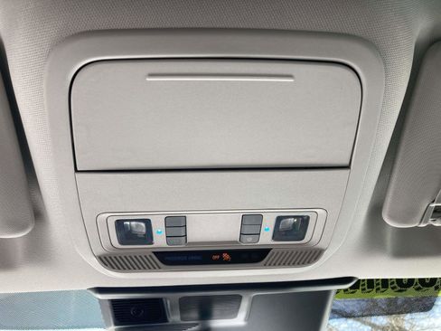 Used 2025 Ford Mustang Mach-E Premium w/ Sport Appearance Package image 29