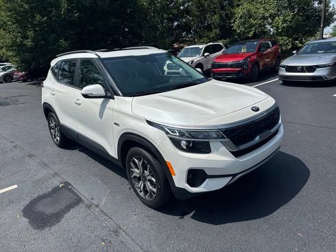 Used 2021 Kia Seltos EX AWD/4WD image 3