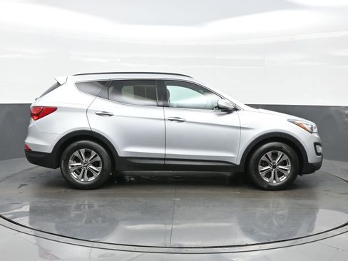 Used 2016 Hyundai Santa Fe Sport w/ Option Group 02 image 7