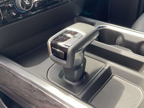 Used 2025 Chevrolet Silverado 1500 LTZ AWD/4WD image 28