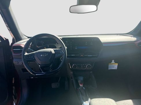 Used 2025 Chevrolet TrailBlazer RS w/ Convenience Package FWD image 22