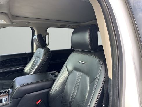 Used 2021 Ford Expedition Platinum RWD image 28