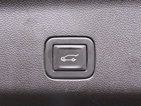 Used 2023 GMC Yukon XL AT4 w/ AT4 Premium Package image 25