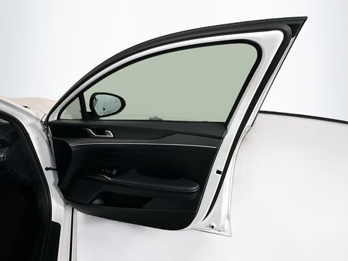 Used 2025 Kia K5 LXS image 29