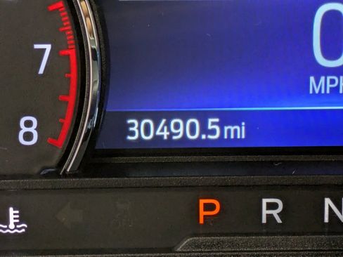 Used 2022 Ford Explorer XLT w/ Class IV Trailer Tow Package image 16