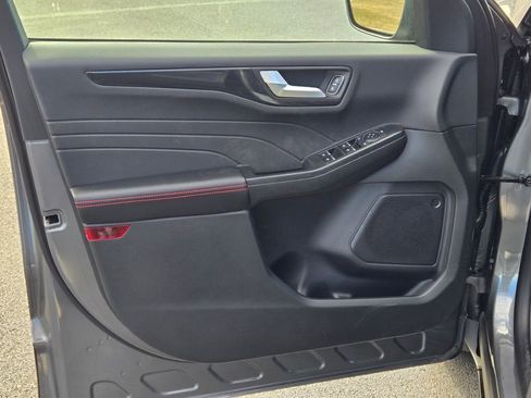 New 2026 Ford Escape ST-Line w/ Cold Weather Package image 18
