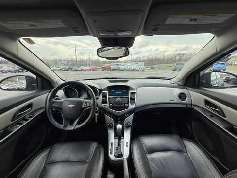Used 2013 Chevrolet Cruze LS image 23