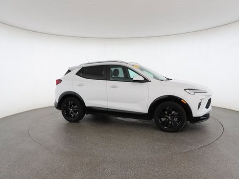 Used 2024 Buick Encore GX Sport Touring image 24