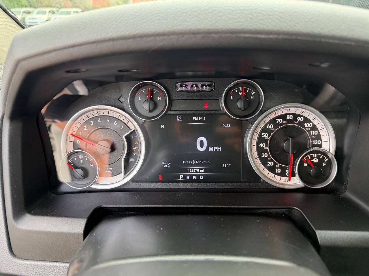 Used 2015 RAM 1500 Lone Star RWD image 31