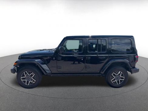 Used 2025 Jeep Wrangler Unlimited Sahara AWD/4WD image 6