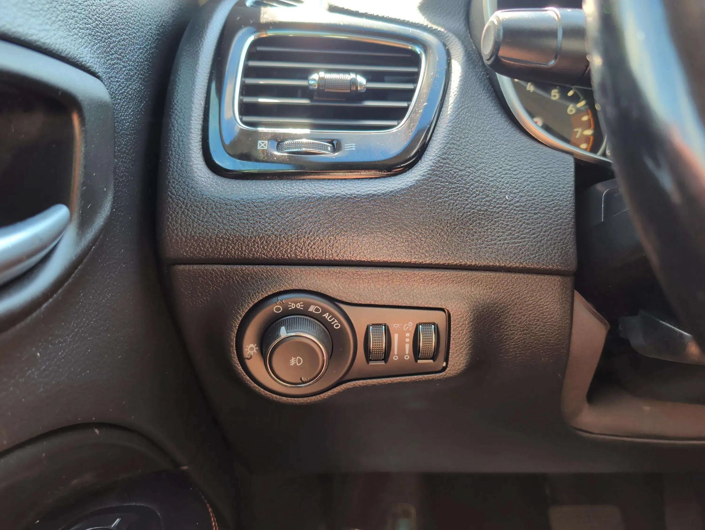 Used 2021 Jeep Compass Limited AWD/4WD image 26