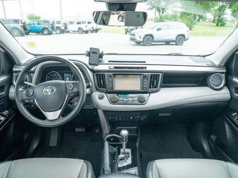 Used 2017 Toyota RAV4 Limited FWD image 31