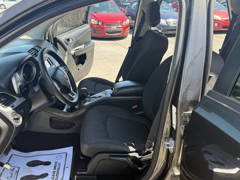 Used 2017 Dodge Journey SE FWD image 12