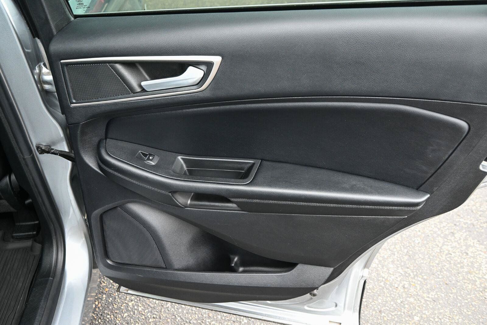 Used 2022 Ford Edge SEL w/ Convenience Package AWD/4WD image 31