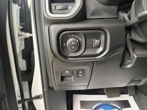 Used 2020 RAM 1500 Big Horn AWD/4WD image 10