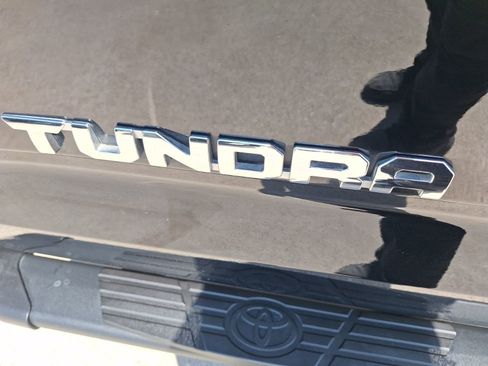 Used 2024 Toyota Tundra Limited w/ Power Package AWD/4WD image 14