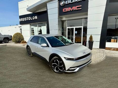 Used 2024 Hyundai Ioniq 5 SEL image 2