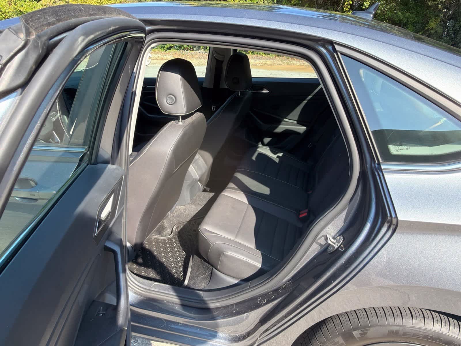 Used 2024 Volkswagen Jetta SE w/ Black Wheel Package FWD image 16