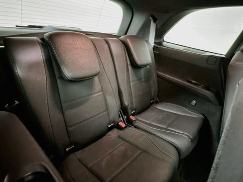 Used 2024 Mercedes-Benz GLS 450 4MATIC image 31