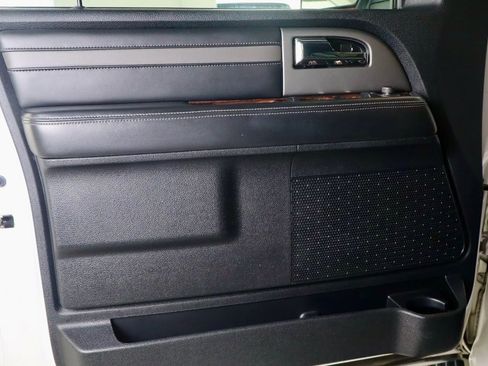 Used 2016 Ford Expedition EL Platinum image 12