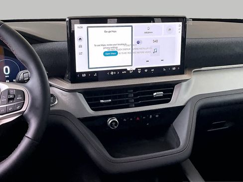 New 2026 Ford Explorer Active RWD image 7