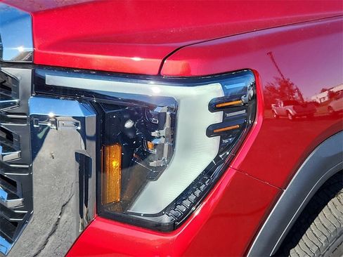 New 2025 GMC Sierra 2500 SLT w/ SLT Premium Package image 5