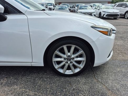 Used 2017 MAZDA MAZDA3 Touring FWD image 9