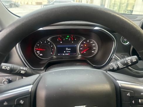 Used 2025 Chevrolet Blazer LT FWD image 19