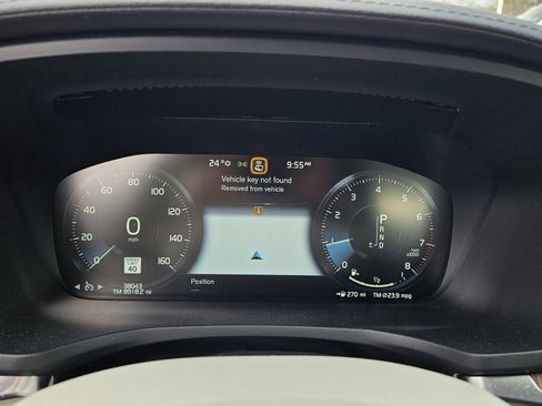 Used 2019 Volvo S60 T5 Inscription image 11