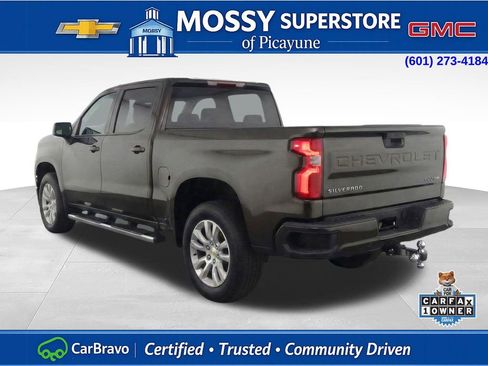 Used 2019 Chevrolet Silverado 1500 Custom w/ Custom Value Package image 3