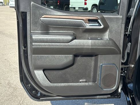 Used 2025 Chevrolet Silverado 1500 LT image 13