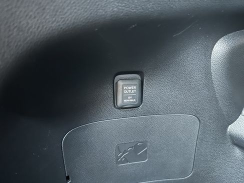 Used 2017 Honda Pilot Elite image 9