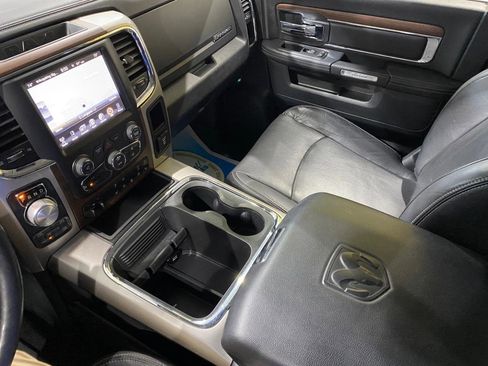 Used 2016 RAM 1500 Laramie w/ Convenience Group AWD/4WD image 18