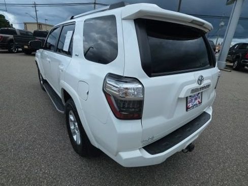 Used 2023 Toyota 4Runner SR5 Premium w/ Moonroof Package RWD image 6