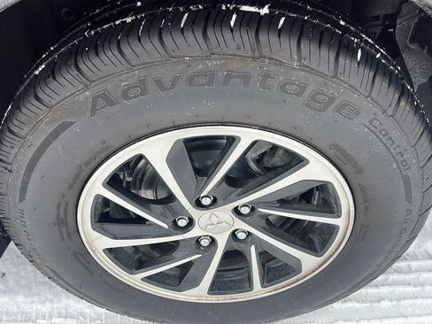 Used 2020 Mitsubishi Eclipse Cross ES image 12