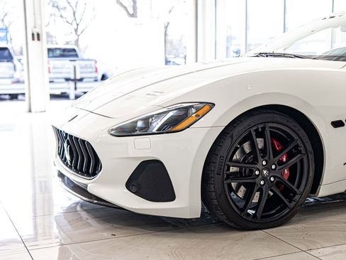 Used 2018 Maserati GranTurismo Sport RWD image 4