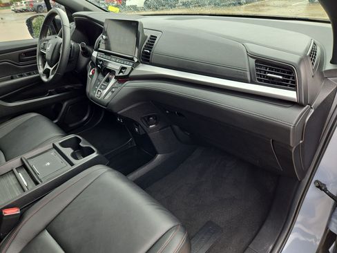 Certified 2026 Honda Odyssey Sport-L image 32
