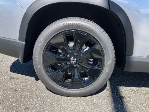 New 2026 Honda Pilot Black Edition image 23