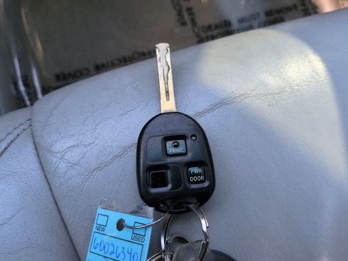 Used 2006 Lexus RX 400h AWD image 27